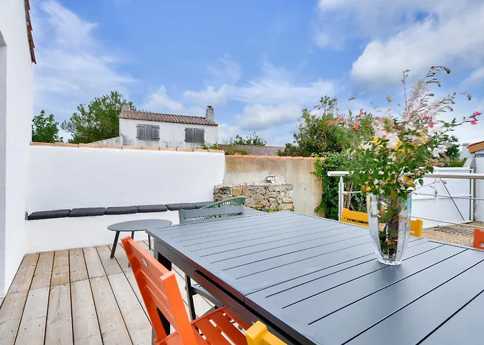 500m De La - Maison 6 Adultes & 1 Enfant * Barbâtre